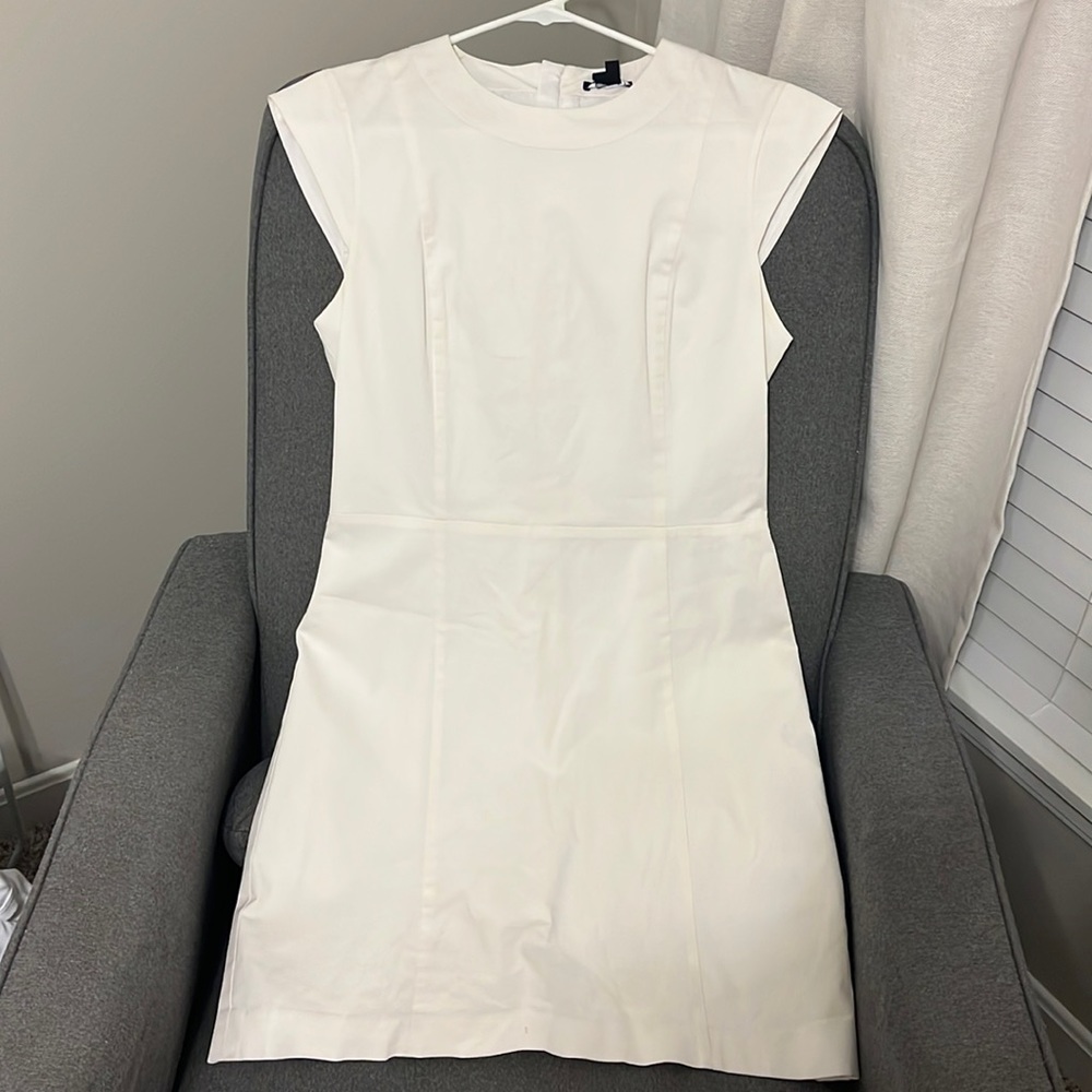 White Theory cap sleeve shift dress size 6 - good used condition